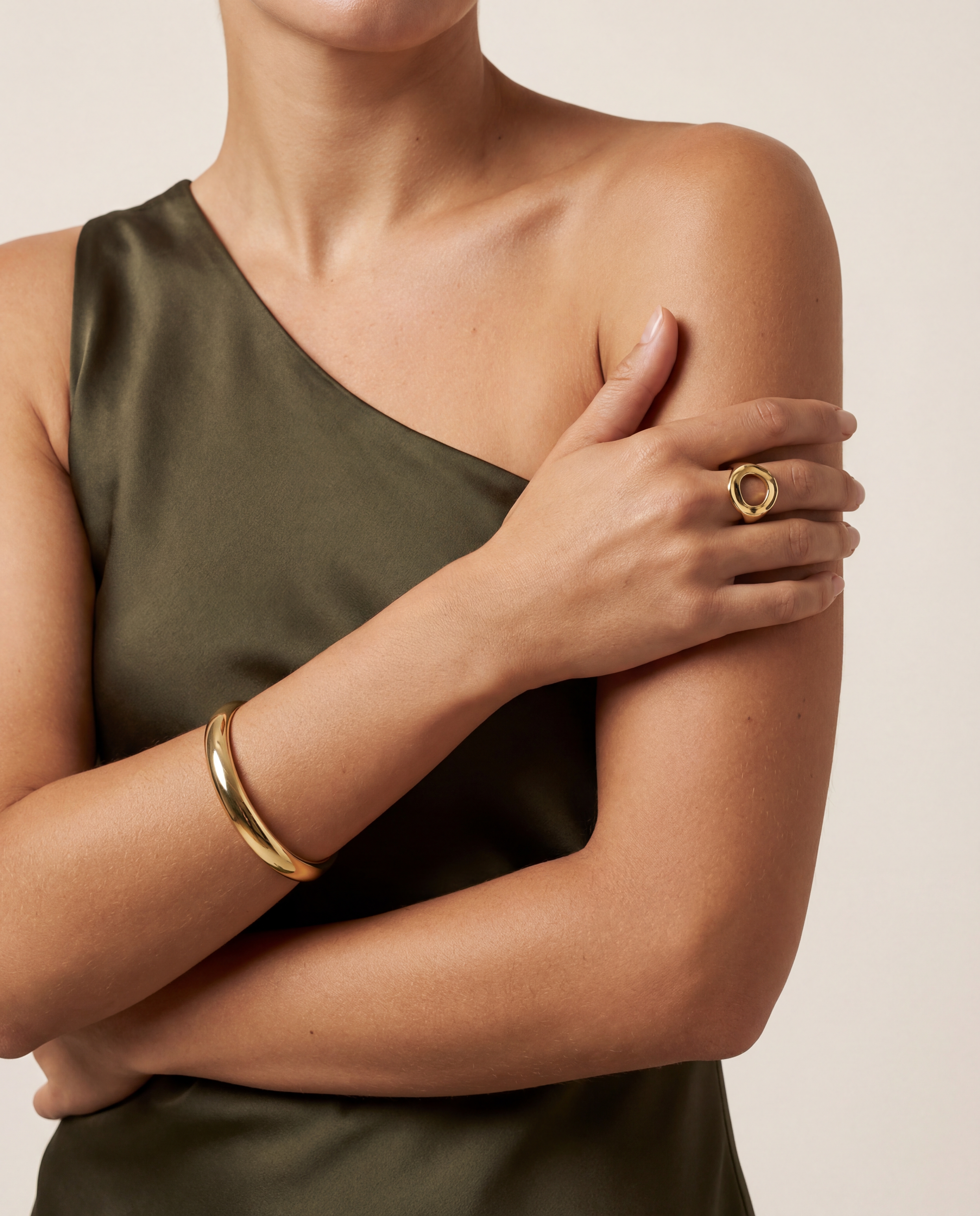 Quiet Luxury Jewelry Editorial — example 2 (jewelry, AI generation on Cheeppy)