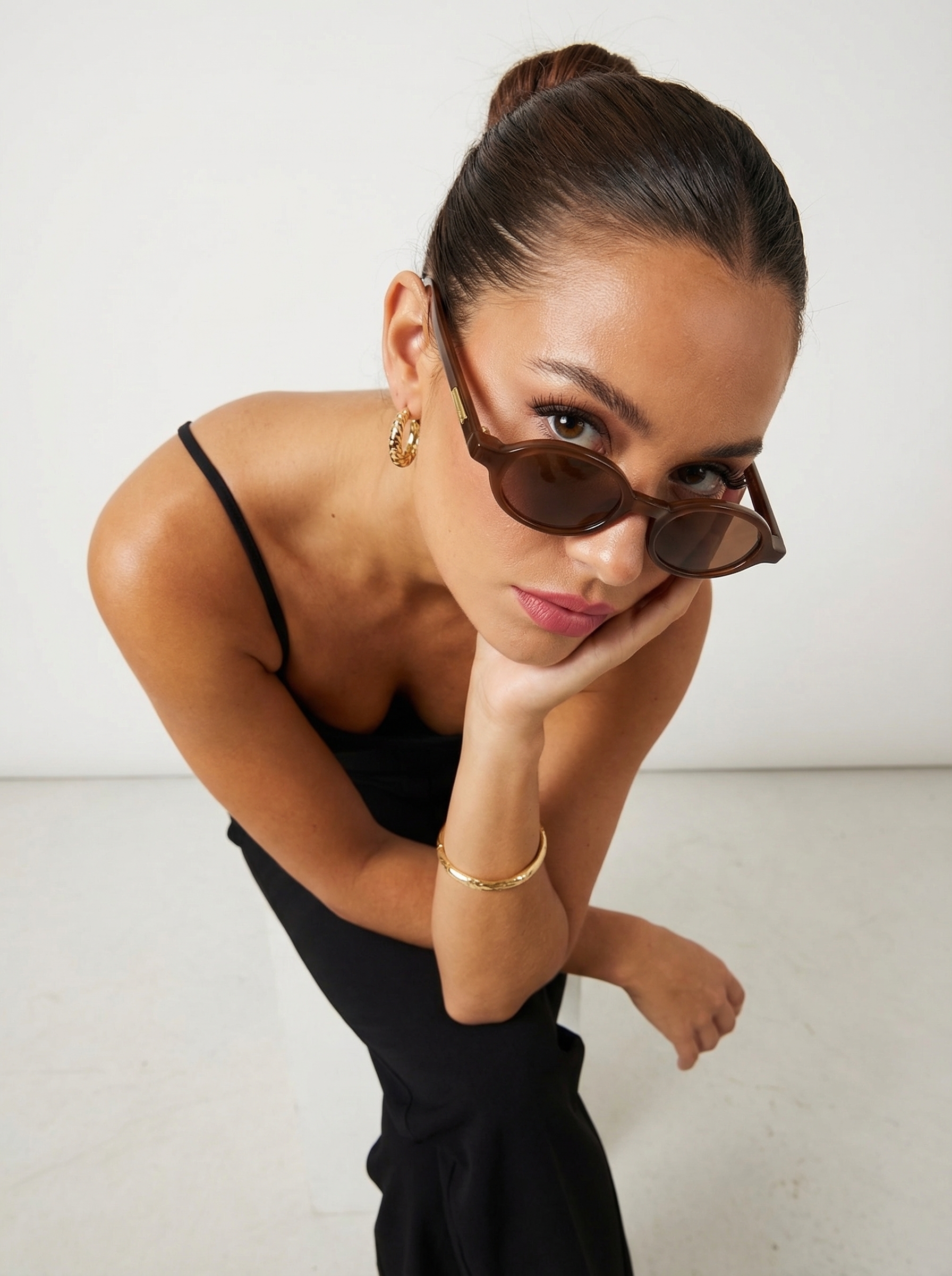 Distorted Glam Sunglasses — example 3 (fashion, AI generation on Cheeppy)
