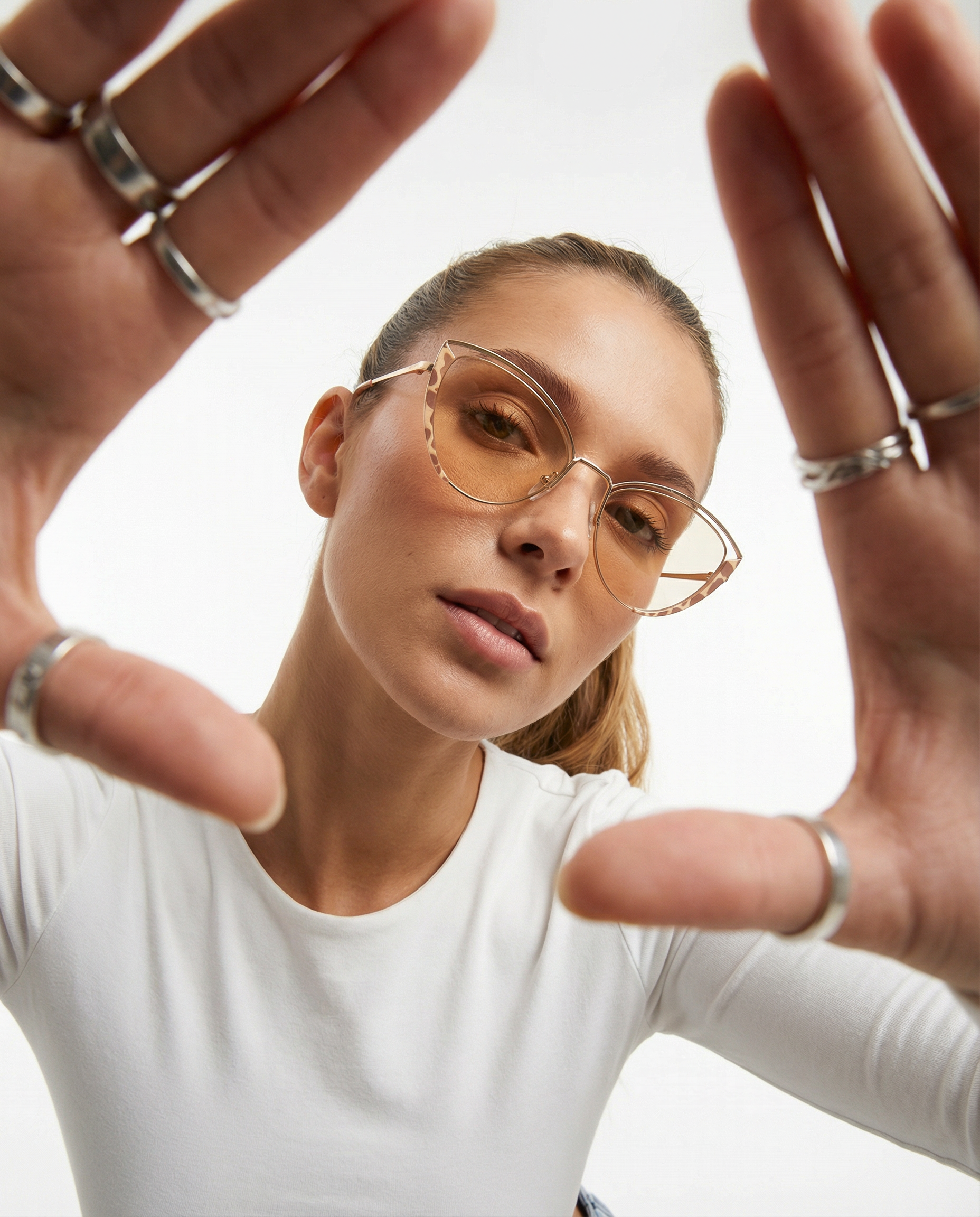Framed Sunglasses Editorial — example 5 (fashion, AI generation on Cheeppy)