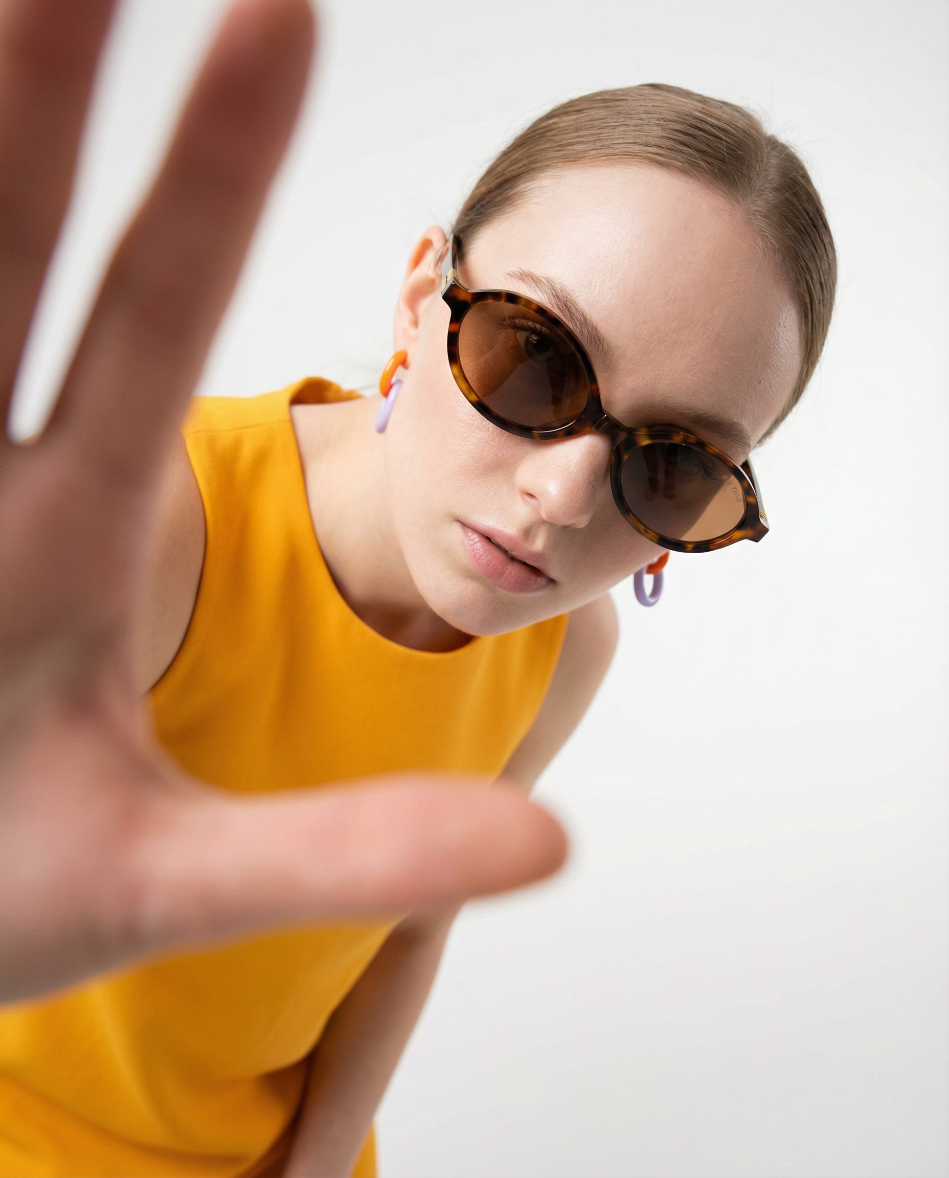 Sunglass Vibe — example 3 (fashion, AI generation on Cheeppy)