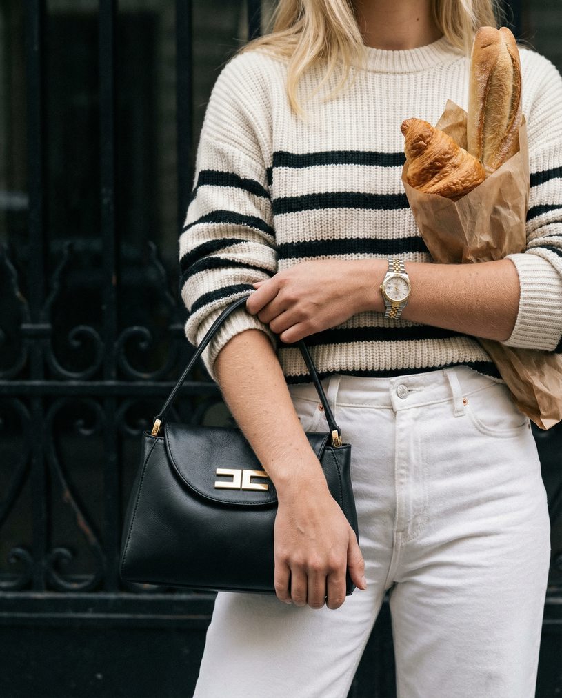 Everyday Carry — Handheld Leather Bag — example 1 (fashion, AI generation on Cheeppy)